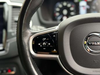 VOLVO XC90 2.0 XC90 Momentum B5 MHEV AWD Auto 4WD 5dr