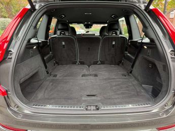 VOLVO XC90 2.0 XC90 Momentum B5 MHEV AWD Auto 4WD 5dr