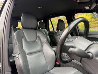 VOLVO XC90 2.0 XC90 Momentum B5 MHEV AWD Auto 4WD 5dr