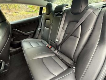 TESLA MODEL 3 Model 3 Standard-Range + 4dr