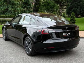 TESLA MODEL 3 Model 3 Standard-Range + 4dr