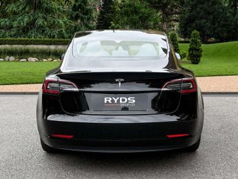 TESLA MODEL 3 Model 3 Standard-Range + 4dr