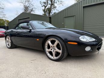 JAGUAR XK 4.0 XK8 Convertible Auto 2dr