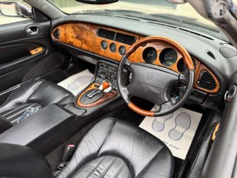 JAGUAR XK 4.0 XK8 Convertible Auto 2dr
