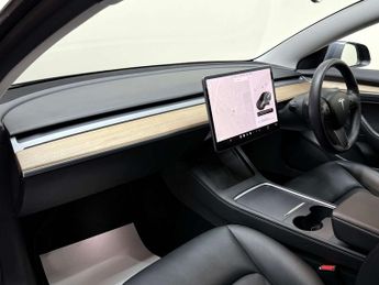 TESLA MODEL 3 Model 3 Long Range AWD 4WD 4dr