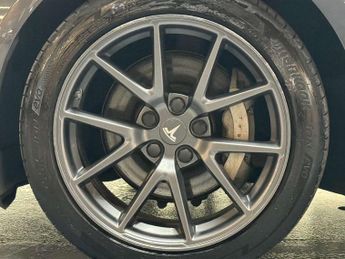 TESLA MODEL 3 Model 3 Long Range AWD 4WD 4dr