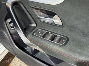 Mercedes-Benz CLA 1.3 CLA 180 AMG Line Executive A 4dr