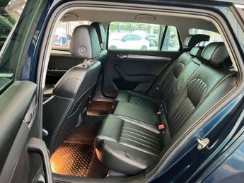 SKODA SUPERB 2.0 Superb SE L Executive TDI Semi-Auto 5dr