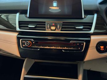 BMW 2 SERIES 2.0 218D Luxury Auto 5dr