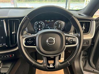 VOLVO XC60 2.0 XC60 R-Design D4 AWD Auto 4WD 5dr