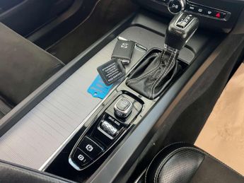 VOLVO XC60 2.0 XC60 R-Design D4 AWD Auto 4WD 5dr