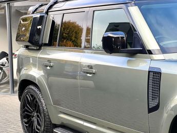 Land Rover Defender 110 2.0 SD4 S SUV + BODYKIT + 22" ALLOYS + 5dr Diesel Auto 4WD Euro 