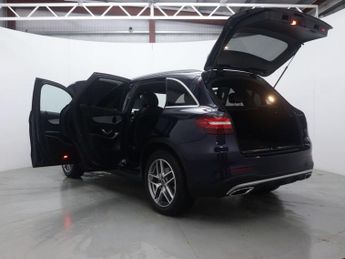 MERCEDES-BENZ GLC 2.1 GLC 220 D 4MATIC AMG LINE AUTO 4WD 5dr