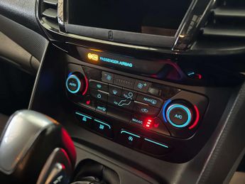 FORD TOURNEO CONNECT 1.5 Tourneo Connect Grand Titanium TDCi Auto 5dr