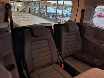 FORD TOURNEO CONNECT 1.5 Tourneo Connect Grand Titanium TDCi Auto 5dr