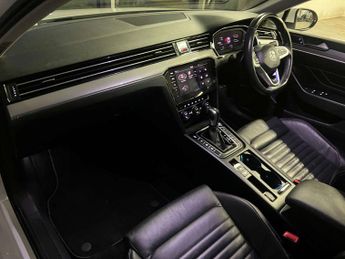 VOLKSWAGEN PASSAT 1.4 Passat GTe Advance Semi-Auto 4dr