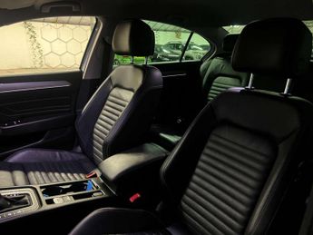 VOLKSWAGEN PASSAT 1.4 Passat GTe Advance Semi-Auto 4dr