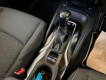 TOYOTA COROLLA 1.8 Corolla Icon Tech HEV CVT 5dr