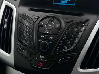 FORD FOCUS 1.6 Focus Zetec 125 Auto 5dr