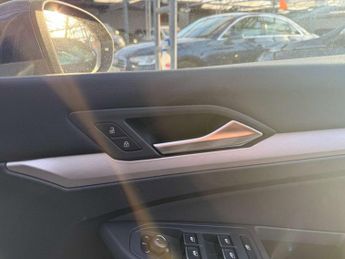 VOLKSWAGEN GOLF 1.0 Golf Life eTSI Semi-Auto 5dr