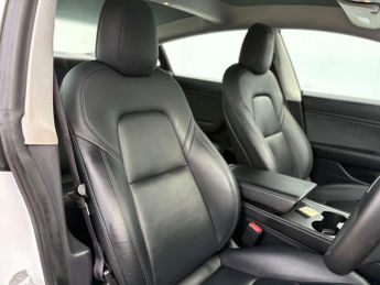 TESLA MODEL 3 Model 3 Long Range AWD 4WD 4dr