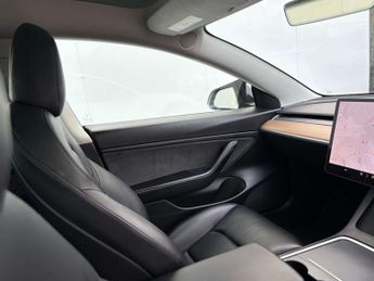 TESLA MODEL 3 Model 3 Long Range AWD 4WD 4dr