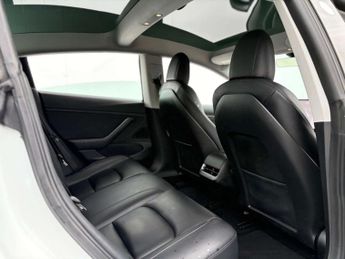 TESLA MODEL 3 Model 3 Long Range AWD 4WD 4dr