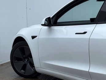 TESLA MODEL 3 Model 3 Long Range AWD 4WD 4dr