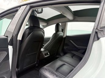 TESLA MODEL 3 Model 3 Long Range AWD 4WD 4dr