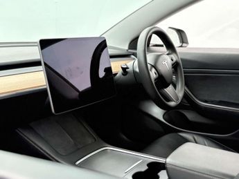 TESLA MODEL 3 Model 3 Long Range AWD 4WD 4dr