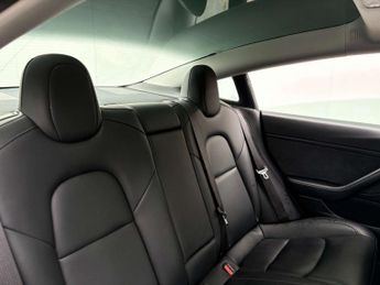 TESLA MODEL 3 Model 3 Long Range AWD 4WD 4dr