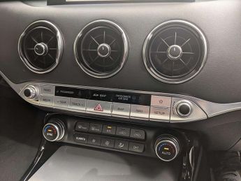 Kia Stinger 3.3 T-GDi V6 GT S Gran Turismo 5dr Petrol Auto Euro 6 (s/s) (361