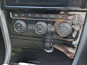 Volkswagen Golf 2.0 TSI R Estate 5dr Petrol DSG 4Motion Euro 6 (s/s) (310 ps)