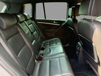 Volkswagen Tiguan 2.0 TDI BlueMotion Tech R-Line Edition DSG 4WD Euro 6 (s/s) 5dr