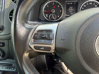 Volkswagen Tiguan 2.0 TDI BlueMotion Tech R-Line Edition DSG 4WD Euro 6 (s/s) 5dr