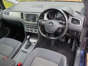 VOLKSWAGEN GOLF SV 2.0 Golf SV SE TDI Semi-Auto 5dr