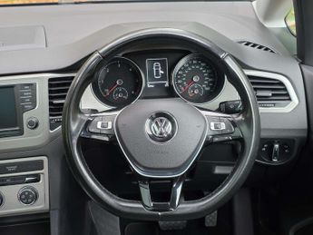 VOLKSWAGEN GOLF SV 2.0 Golf SV SE TDI Semi-Auto 5dr