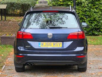 VOLKSWAGEN GOLF SV 2.0 Golf SV SE TDI Semi-Auto 5dr