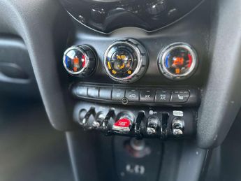 MINI HATCH 1.5 Cooper Auto 3dr