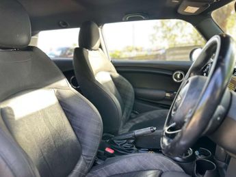 MINI HATCH 1.5 Cooper Auto 3dr