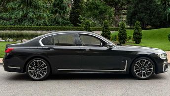 BMW 7 SERIES 3.0 740i M Sport Auto 4dr