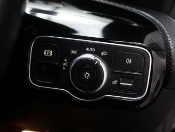 MERCEDES-BENZ A-CLASS 2.0 A 200 D AMG Line Auto 5dr