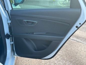 SEAT LEON 1.5 Leon FR TSi Evo Semi-Automatic 5dr - NATIONAL DELIVERY*