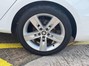 SEAT LEON 1.5 Leon FR TSi Evo Semi-Automatic 5dr - NATIONAL DELIVERY*