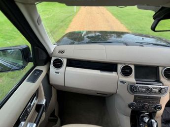 LAND ROVER DISCOVERY 3.0 Discovery HSE TDV6 Auto 4WD 5dr