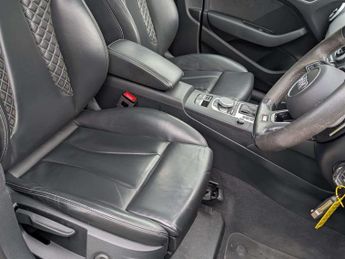 Audi A3 2.5 RS 3 Sportback TFSI Quattro Semi-Auto 4WD 5dr