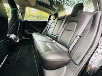 TESLA MODEL 3 Model 3 Long Range AWD 4WD 4dr