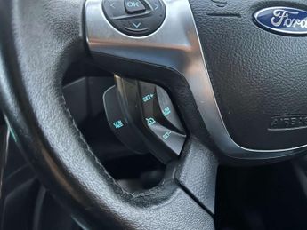 FORD KUGA 2.0 Kuga Titanium TDCI 4x4 Auto 4WD 5dr