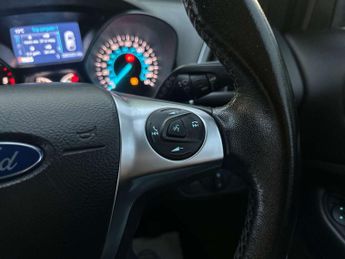 FORD KUGA 2.0 Kuga Titanium TDCI 4x4 Auto 4WD 5dr