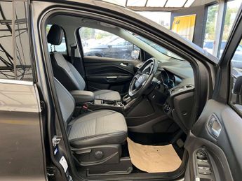 FORD KUGA 2.0 Kuga Titanium TDCI 4x4 Auto 4WD 5dr